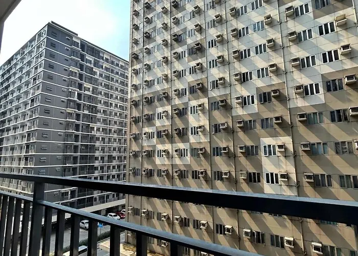 The Lovey * Manila